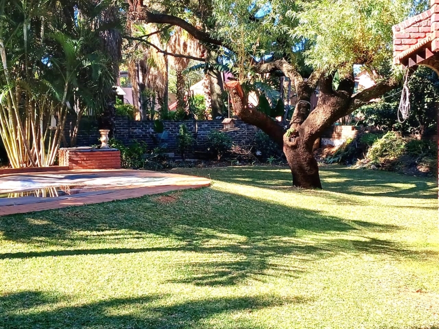 8 Bedroom Property for Sale in Cashan North West